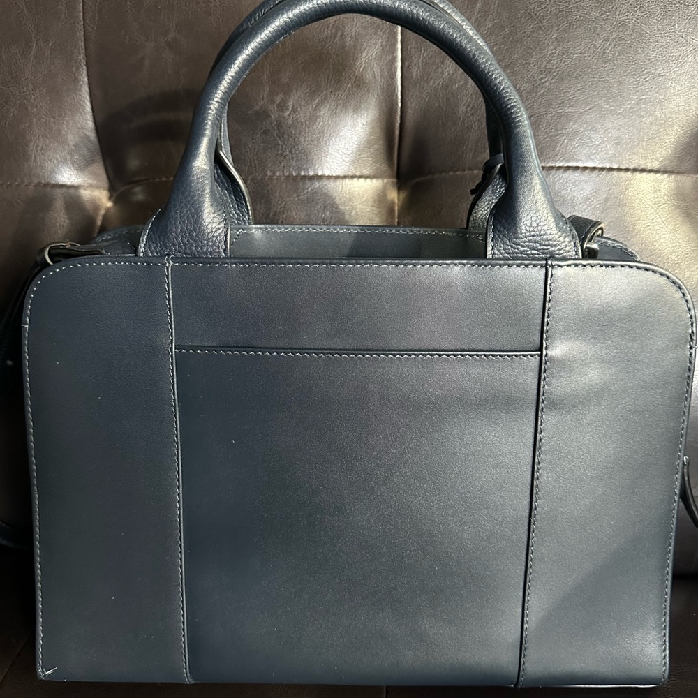 Radley London Navy Blue Handbag – Timeless Elegance - Picture 4 of 16